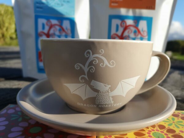 Cup and saucer stone
